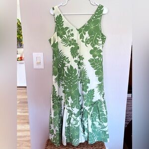 VTG Royal Creations Hawaiian Dress Women’s medium Green Floral Ruffles Muumuu